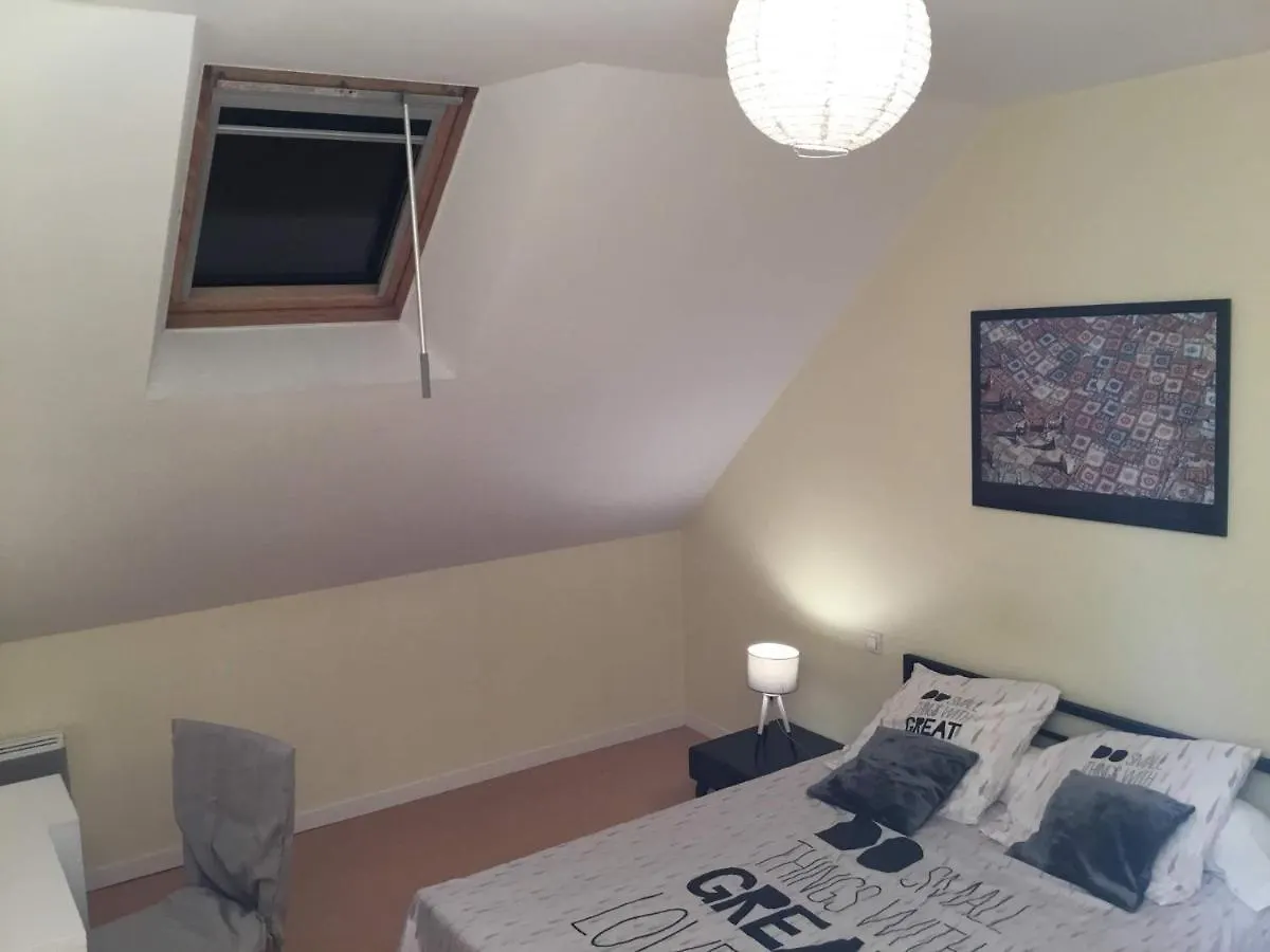 La Taniere Du Corsaire -16 Pers Apartment Redon Homestay