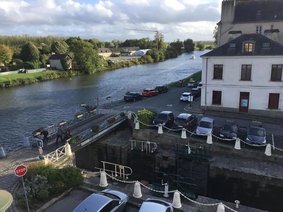 Homestay La Taniere Du Corsaire -16 Pers Apartment Redon