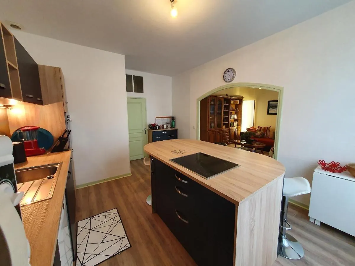 Homestay La Taniere Du Corsaire -16 Pers Apartment Redon
