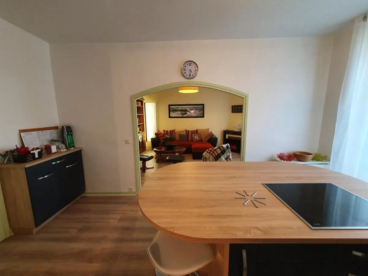 Appartement La tanière du Corsaire -16 Pers à Redon 0*,