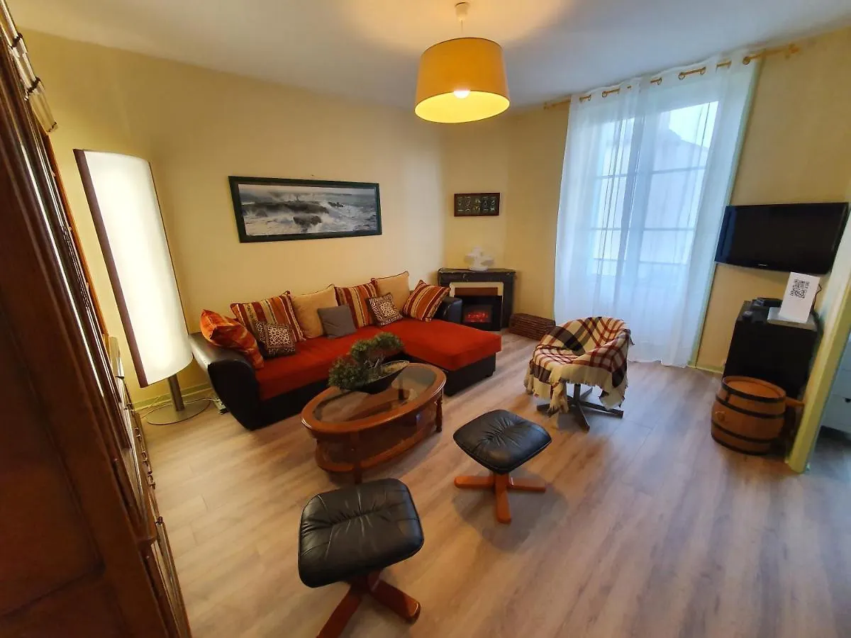 La Taniere Du Corsaire -16 Pers Apartment Redon France