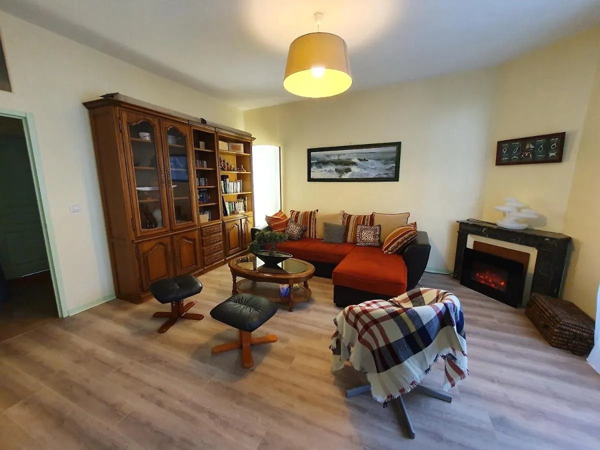 Appartement La tanière du Corsaire -16 Pers à Redon Séjour chez l'habitant