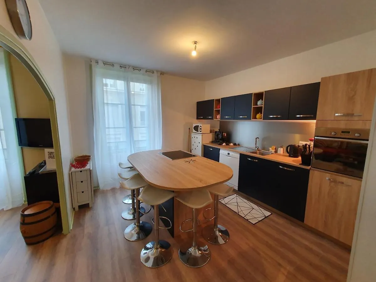 Appartement La tanière du Corsaire -16 Pers à Redon